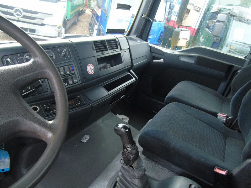 Nákladné vozidlo na prepravu automobilov MAN TGL 8.180 + winch + MANUAL + EURO 5 + system working + platform 6 meter: obrázok 11 Nákladné vozidlo na prepravu automobilov MAN TGL 8.180 + winch + MANUAL + EURO 5 + system working + platform 6 meter: obrázok 11