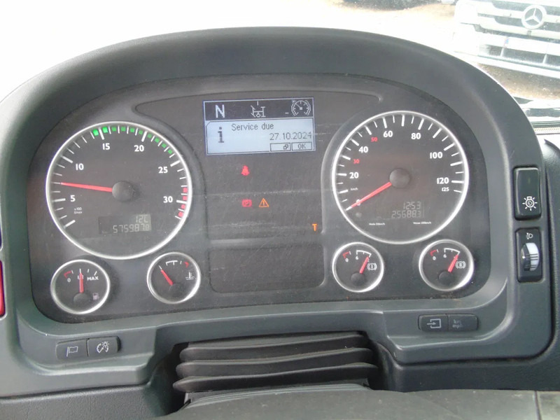 Nákladné vozidlo na prepravu automobilov MAN TGL 8.180 + winch + MANUAL + EURO 5 + system working + platform 6 meter: obrázok 19 Nákladné vozidlo na prepravu automobilov MAN TGL 8.180 + winch + MANUAL + EURO 5 + system working + platform 6 meter: obrázok 19