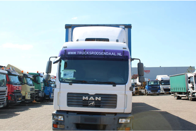 Plachtové nákladné vozidlo MAN TGL 8.210 + TRAILER + SLEEPCAB COMBI: obrázok 14