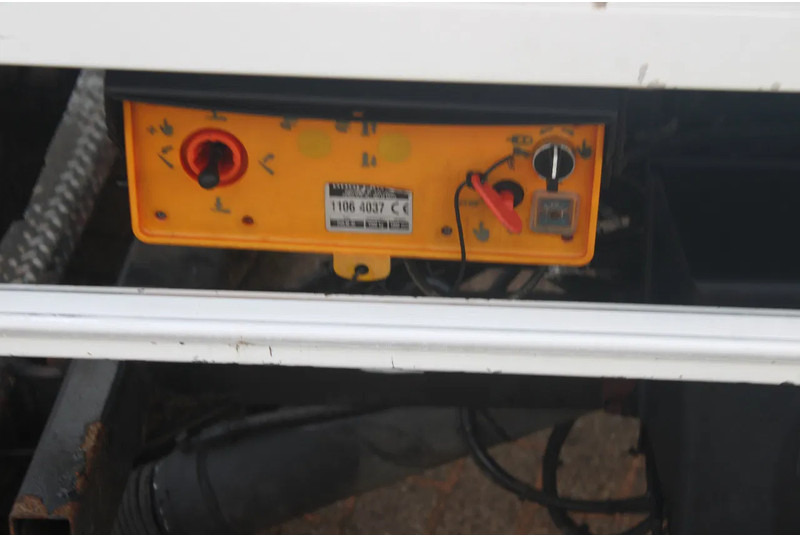 MAN TGL reserved 12.180 + EURO 6 + 12T - Skříňový nákladní auto: obrázok 5 MAN TGL reserved 12.180 + EURO 6 + 12T - Skříňový nákladní auto: obrázok 5