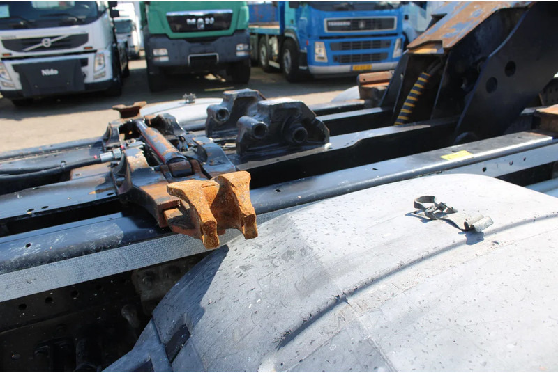 Hákový nosič kontajnerov MAN TGS 28.460 + 6X2 + HOOKSYSTEM 20TONS + EURO 6: obrázok 8 Hákový nosič kontajnerov MAN TGS 28.460 + 6X2 + HOOKSYSTEM 20TONS + EURO 6: obrázok 8