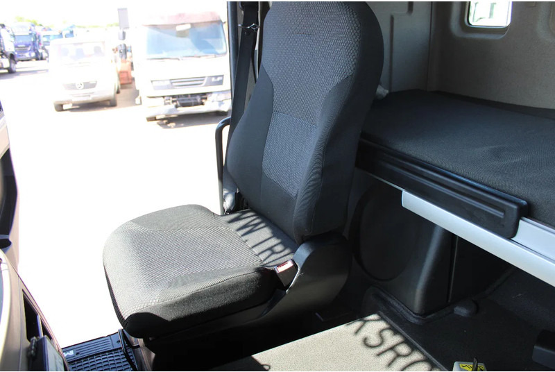 Hákový nosič kontajnerov MAN TGS 28.460 + 6X2 + HOOKSYSTEM 20TONS + EURO 6: obrázok 12 Hákový nosič kontajnerov MAN TGS 28.460 + 6X2 + HOOKSYSTEM 20TONS + EURO 6: obrázok 12