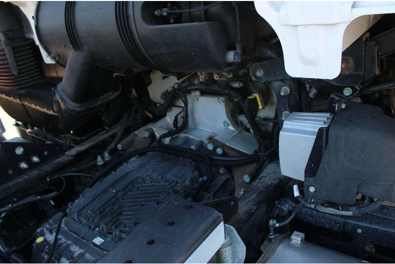 Hákový nosič kontajnerov MAN TGS 28.460 + 6X2 + HOOKSYSTEM 20TONS + EURO 6: obrázok 19 Hákový nosič kontajnerov MAN TGS 28.460 + 6X2 + HOOKSYSTEM 20TONS + EURO 6: obrázok 19