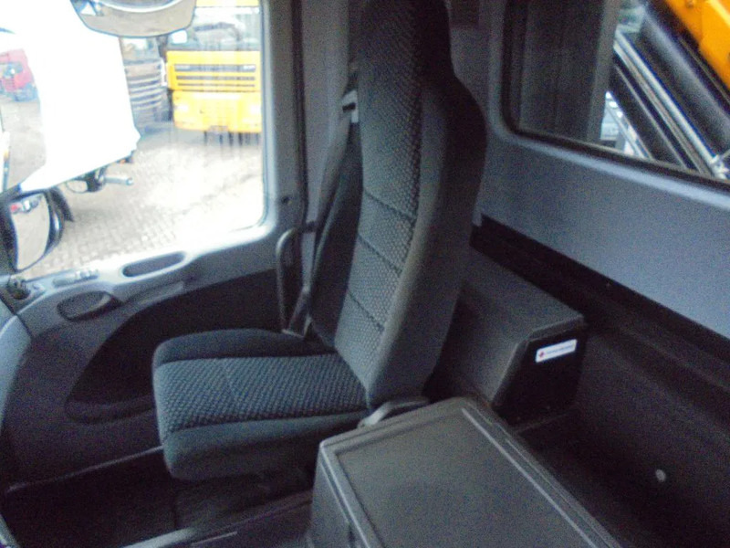 Mercedes-Benz Actros 1846 + Euro 5 + EFFER 250 Crane + REMOTE - Auto s hydraulickou rukou: obrázok 4 Mercedes-Benz Actros 1846 + Euro 5 + EFFER 250 Crane + REMOTE - Auto s hydraulickou rukou: obrázok 4