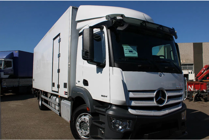 Mercedes-Benz Antos 1924 + THERMO KING 1200 + LIFT + EURO 6 - Chladirenské nákladné vozidlo: obrázok 2 Mercedes-Benz Antos 1924 + THERMO KING 1200 + LIFT + EURO 6 - Chladirenské nákladné vozidlo: obrázok 2