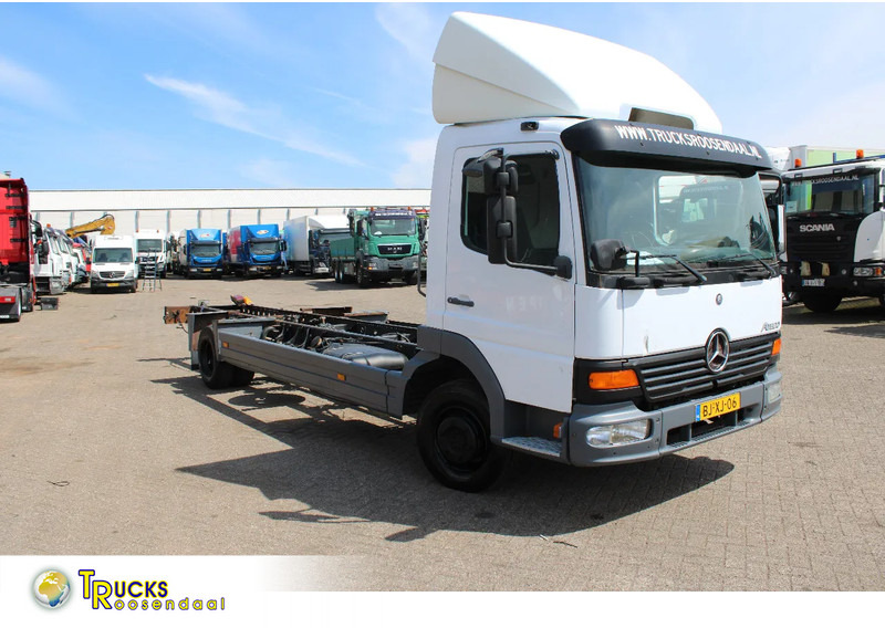 Mercedes-Benz Atego 918 + MANUAL + EURO 2 - Podvozek s kabinou: obrázok 1 Mercedes-Benz Atego 918 + MANUAL + EURO 2 - Podvozek s kabinou: obrázok 1
