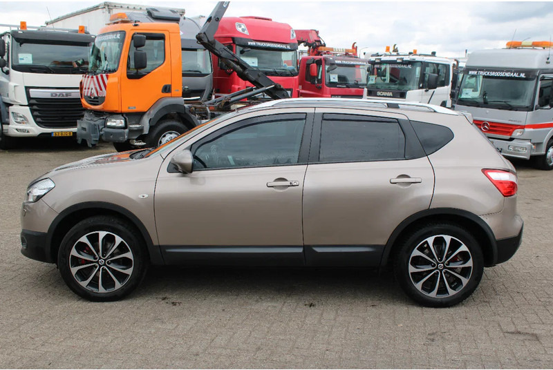 Nissan QASHQAI 2.0 AUTOMATIC / CAMERA - SUV: obrázok 2 Nissan QASHQAI 2.0 AUTOMATIC / CAMERA - SUV: obrázok 2