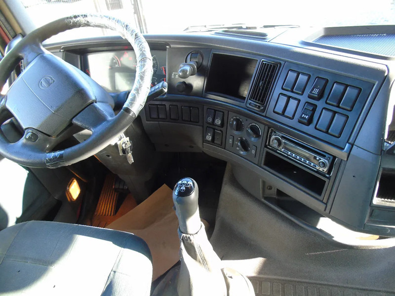 Volvo FH 460 + XL CABINE + EURO 5+ MANUAL - Ťahač: obrázok 5 Volvo FH 460 + XL CABINE + EURO 5+ MANUAL - Ťahač: obrázok 5