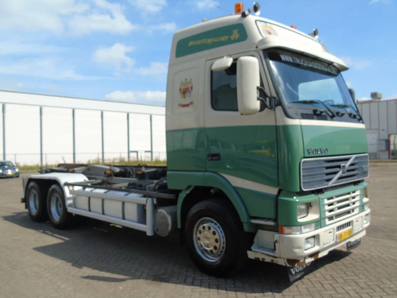 Volvo FH 12.420 + 6X2 + EURO 2 + MANUAL - Nákladne vozidlo - káblový systém: obrázok 4 Volvo FH 12.420 + 6X2 + EURO 2 + MANUAL - Nákladne vozidlo - káblový systém: obrázok 4