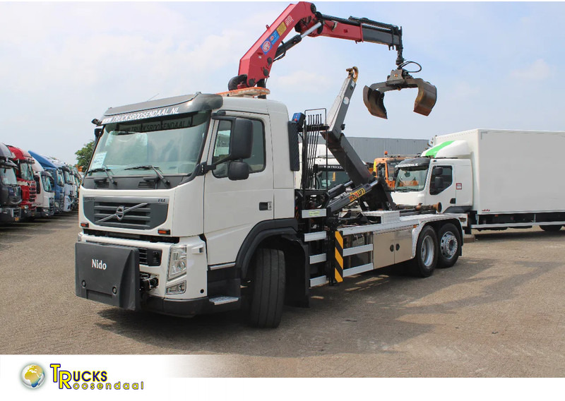 Volvo FM 330 + HMF 1035 + HOOKSYTEM HYVA + EURO 5 + 6X2 - Auto s hydraulickou rukou: obrázok 1 Volvo FM 330 + HMF 1035 + HOOKSYTEM HYVA + EURO 5 + 6X2 - Auto s hydraulickou rukou: obrázok 1