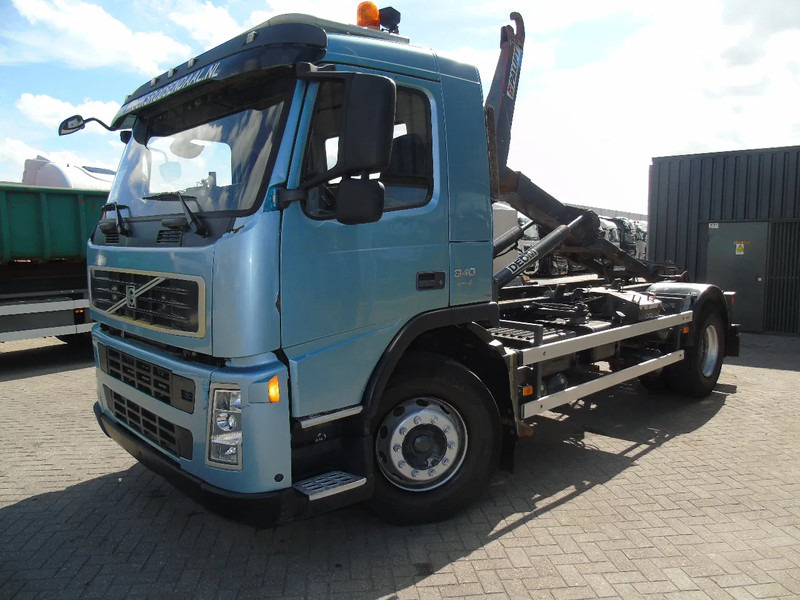 Volvo FM 340 + MANUAL + 19T - Hákový nosič kontajnerov: obrázok 2 Volvo FM 340 + MANUAL + 19T - Hákový nosič kontajnerov: obrázok 2
