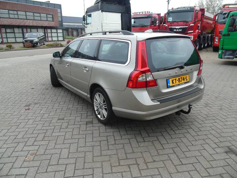 Volvo V70 + manual - Hatchback: obrázok 4 Volvo V70 + manual - Hatchback: obrázok 4