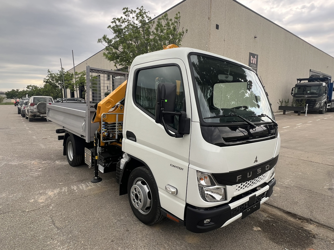 FUSO 35 3S - Auto s hydraulickou rukou: obrázok 3 FUSO 35 3S - Auto s hydraulickou rukou: obrázok 3
