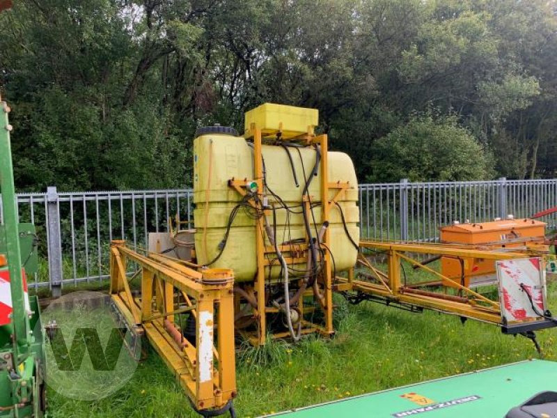 Dubex 1200l - Postrekovač za traktor: obrázok 1 Dubex 1200l - Postrekovač za traktor: obrázok 1