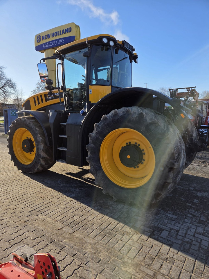 JCB FasTrac 8330 - Traktor: obrázok 5 JCB FasTrac 8330 - Traktor: obrázok 5