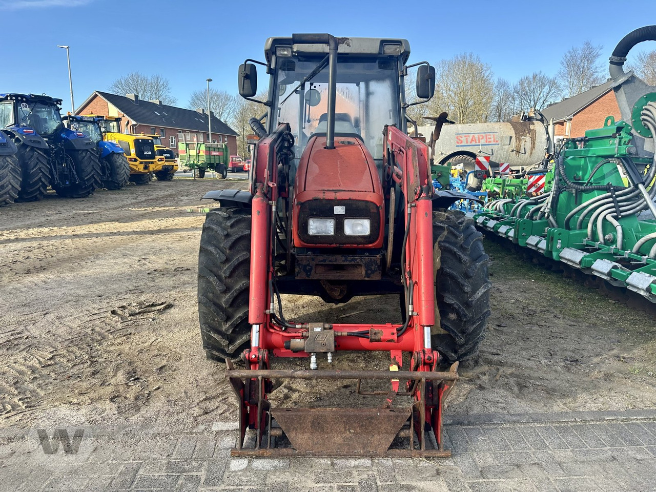 Massey Ferguson 4235 - Traktor: obrázok 3 Massey Ferguson 4235 - Traktor: obrázok 3