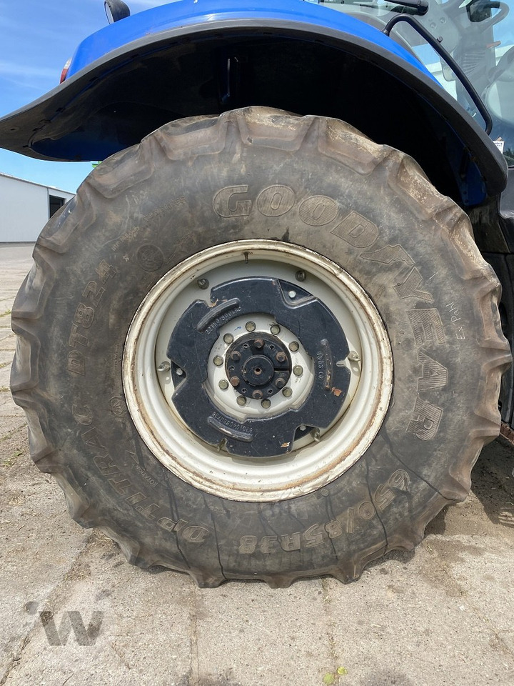 New Holland T 8.380 UC - Traktor: obrázok 4 New Holland T 8.380 UC - Traktor: obrázok 4