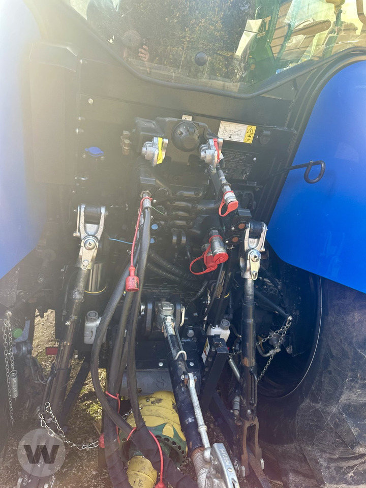 New Holland T6.180 - Traktor: obrázok 4 New Holland T6.180 - Traktor: obrázok 4