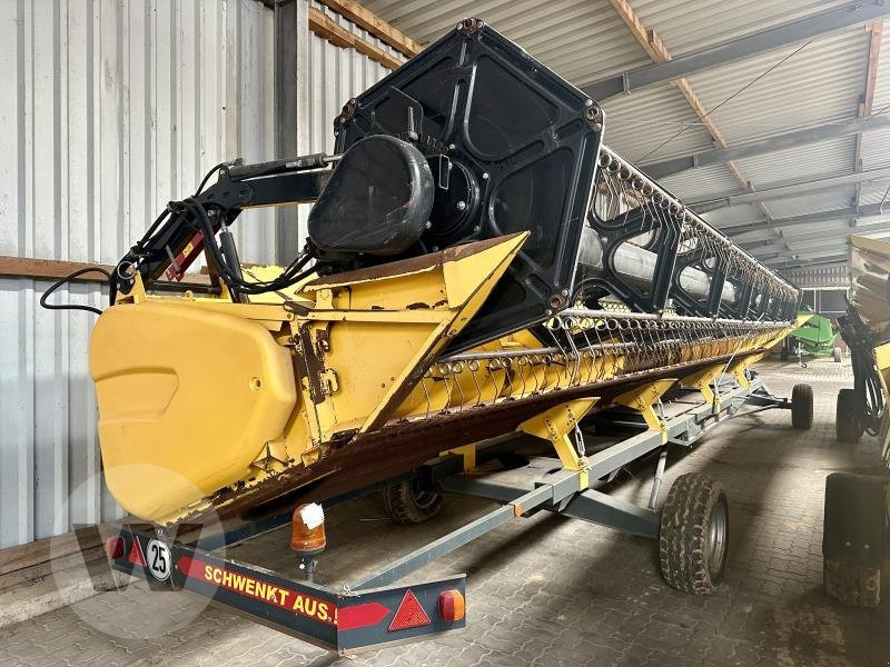 New Holland VARIFEED 35V - Adaptér na obilie: obrázok 1 New Holland VARIFEED 35V - Adaptér na obilie: obrázok 1