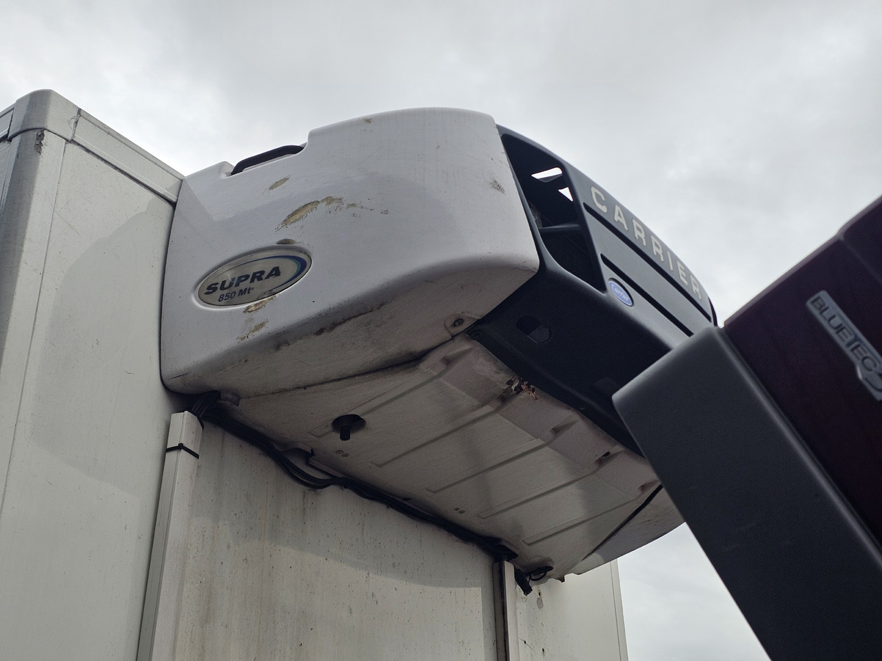 LAMBERET FRIGO BODY / CARRIER SUPRA 850MT / TAIL LIFT ZEPRO Z155 MA + REMOTE - Chladírenská nadstavba: obrázok 4 LAMBERET FRIGO BODY / CARRIER SUPRA 850MT / TAIL LIFT ZEPRO Z155 MA + REMOTE - Chladírenská nadstavba: obrázok 4