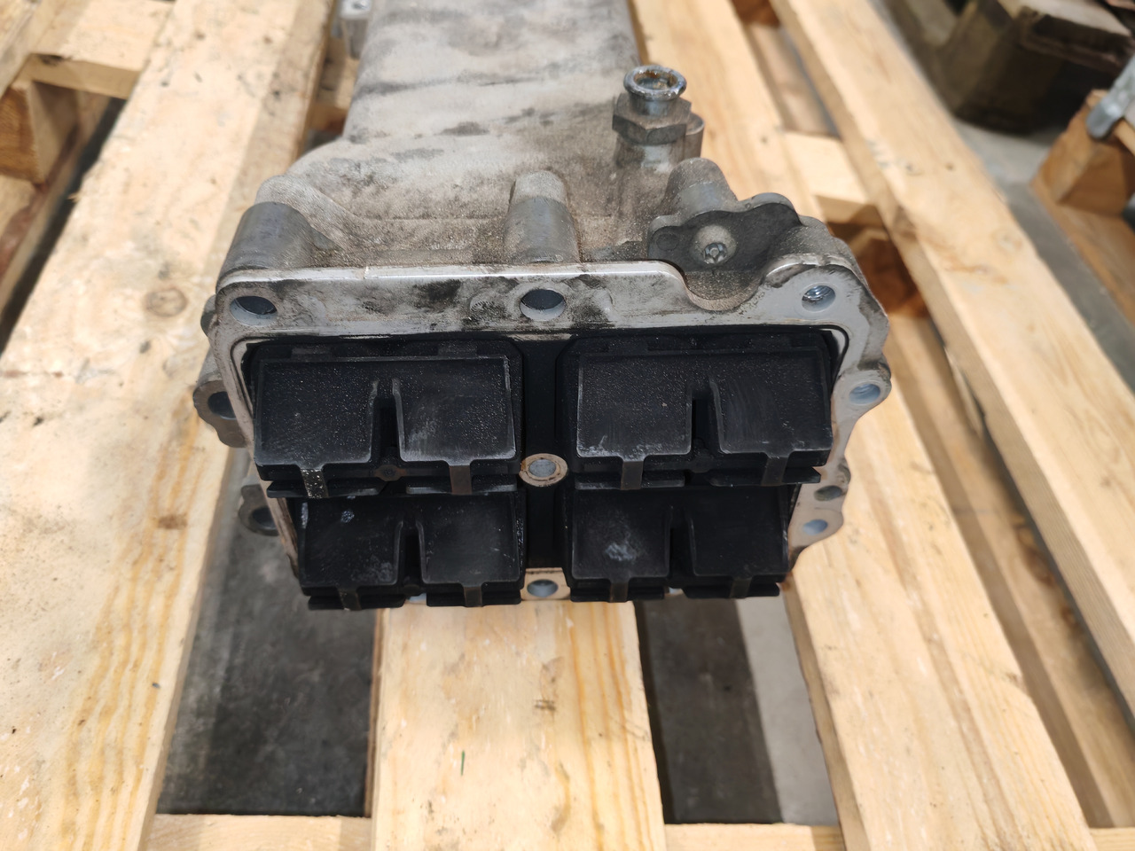 MAN TGS TGX EURO 6 / D2676 / EG RECILCULATION / 51081007304 - EGR chladič: obrázok 4 MAN TGS TGX EURO 6 / D2676 / EG RECILCULATION / 51081007304 - EGR chladič: obrázok 4