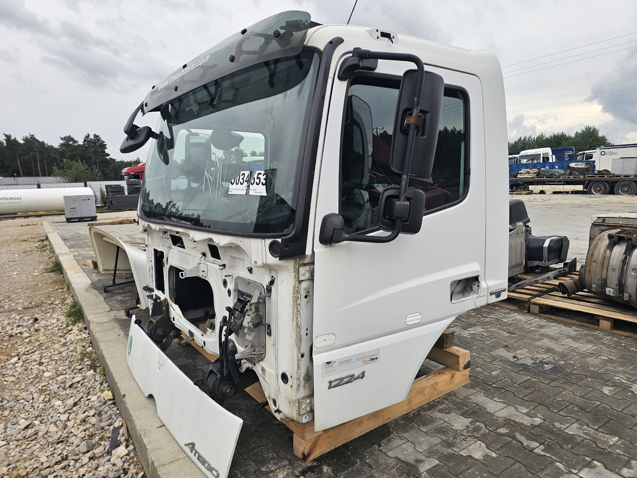 MERCEDES-BENZ ATEGO EURO 6 / CABINE - Kabína: obrázok 1 MERCEDES-BENZ ATEGO EURO 6 / CABINE - Kabína: obrázok 1