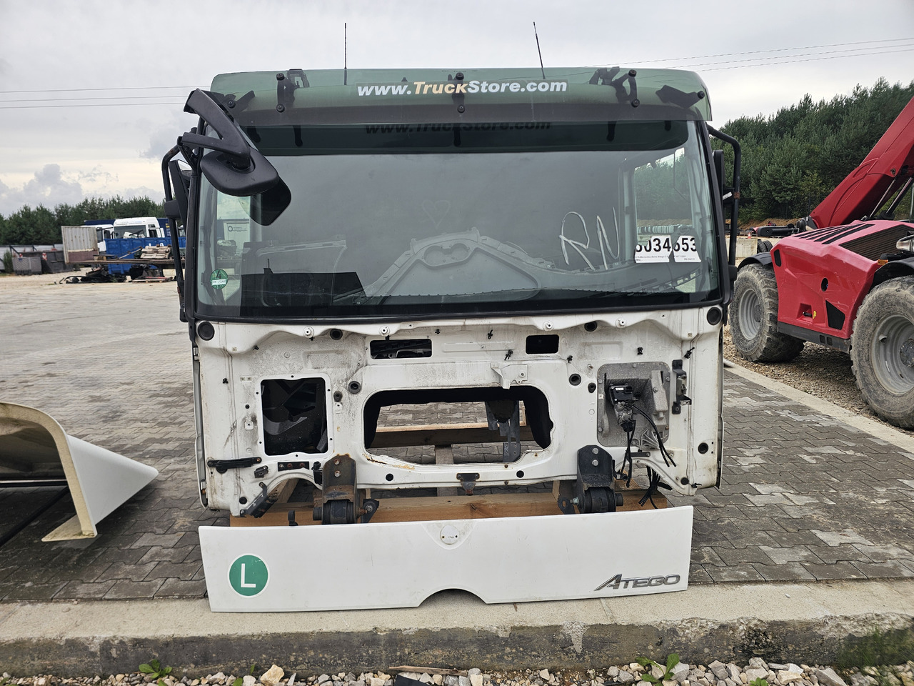 MERCEDES-BENZ ATEGO EURO 6 / CABINE - Kabína: obrázok 2 MERCEDES-BENZ ATEGO EURO 6 / CABINE - Kabína: obrázok 2