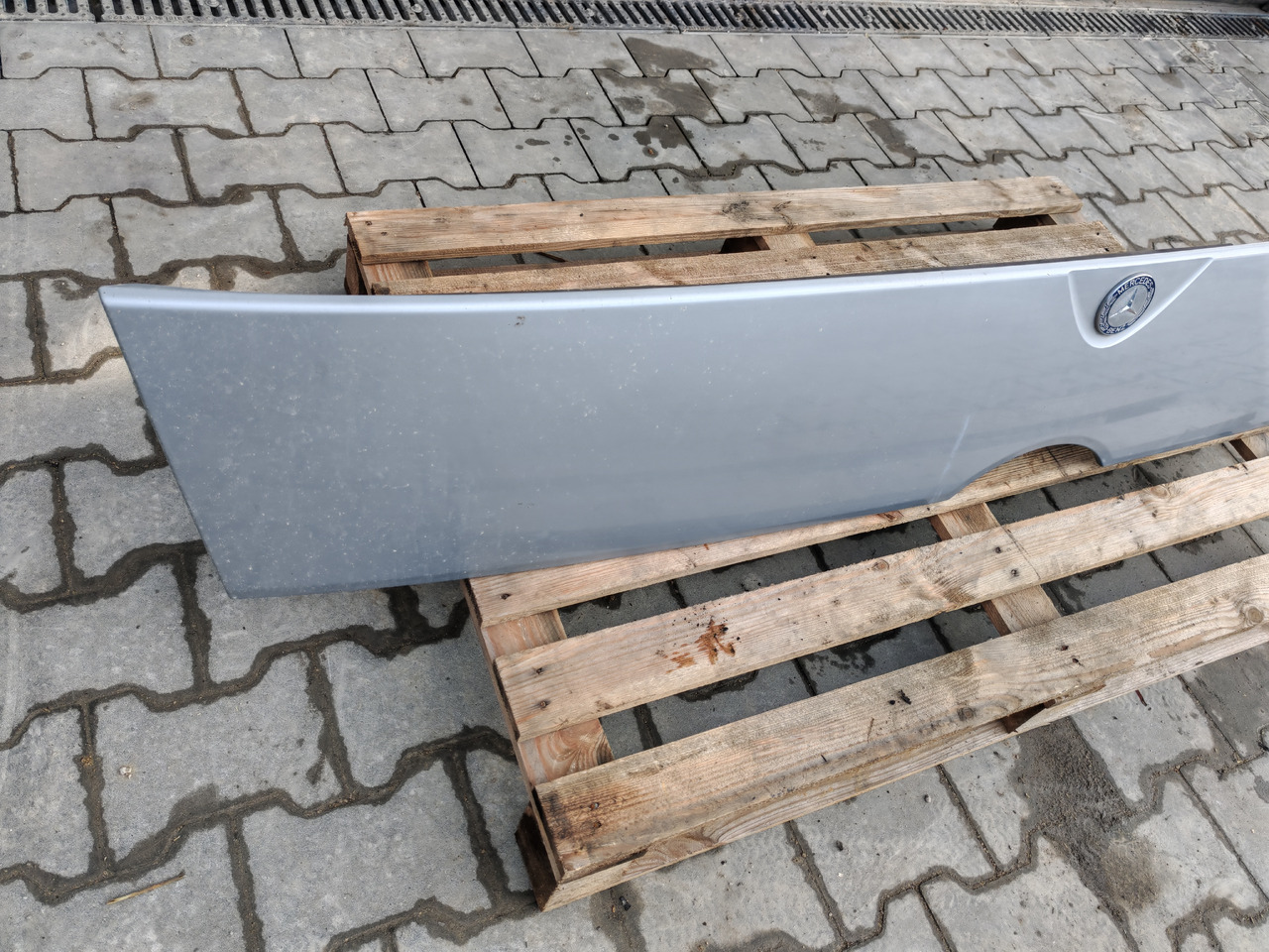 MERCEDES-BENZ ATEGO MP4 EURO 6 / FRONT BONNET - Kapota: obrázok 5 MERCEDES-BENZ ATEGO MP4 EURO 6 / FRONT BONNET - Kapota: obrázok 5