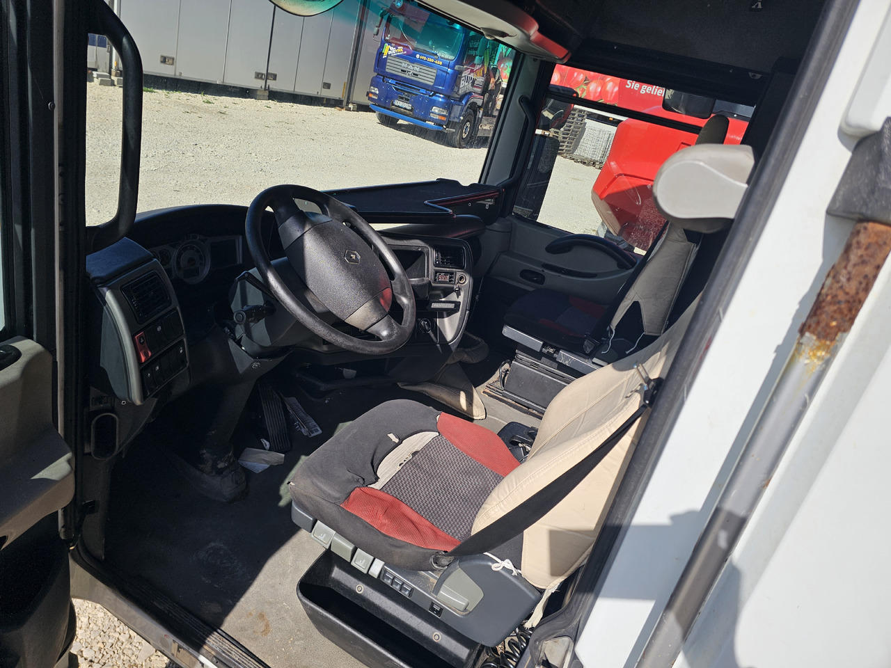 RENAULT MAGNUM DXI VEGA LIFT / COMPLETE CABINE - Kabína: obrázok 5 RENAULT MAGNUM DXI VEGA LIFT / COMPLETE CABINE - Kabína: obrázok 5