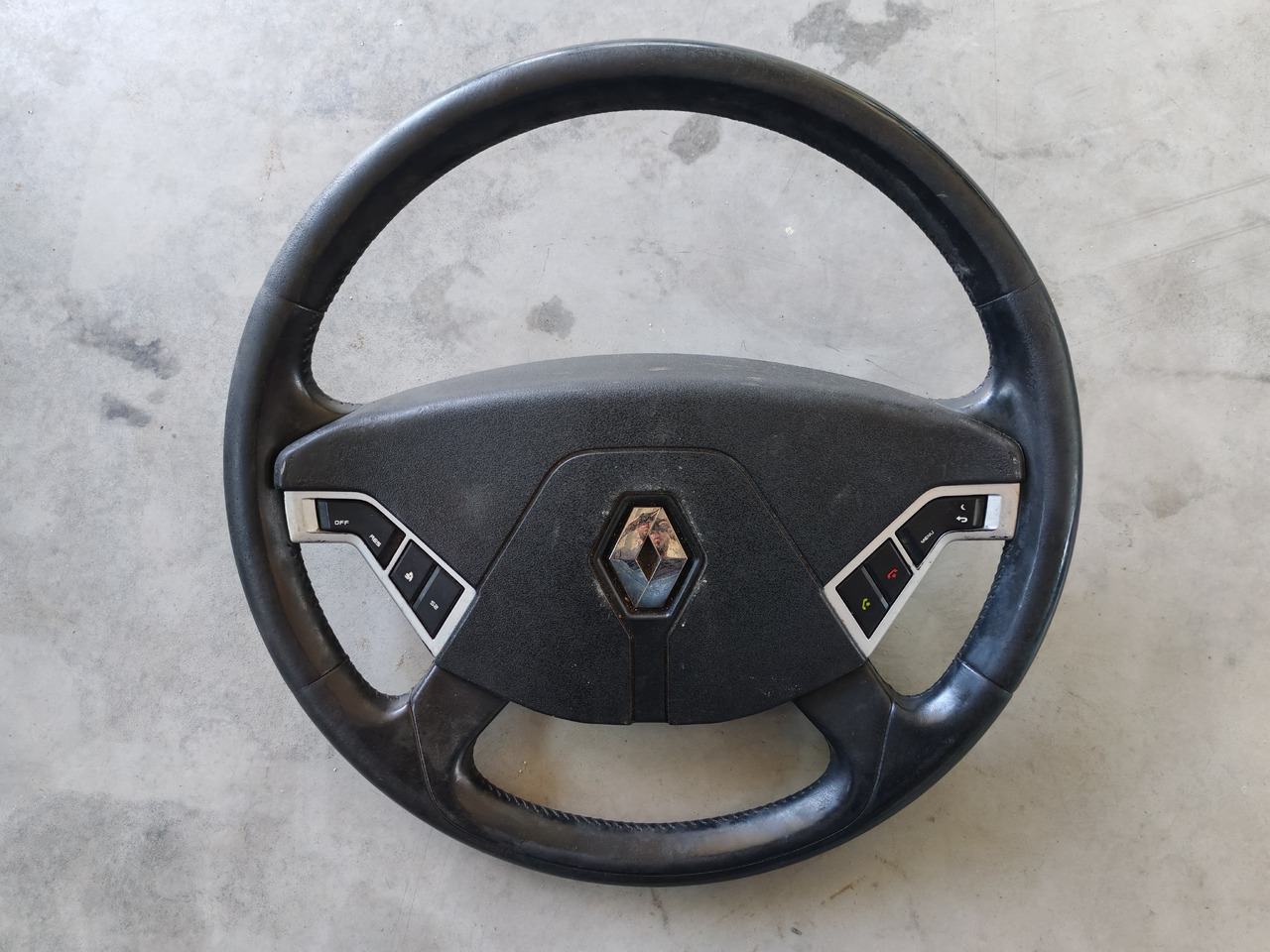 RENAULT RANGE T / STEERING WHEEL / 7484519945 - Volant: obrázok 1 RENAULT RANGE T / STEERING WHEEL / 7484519945 - Volant: obrázok 1