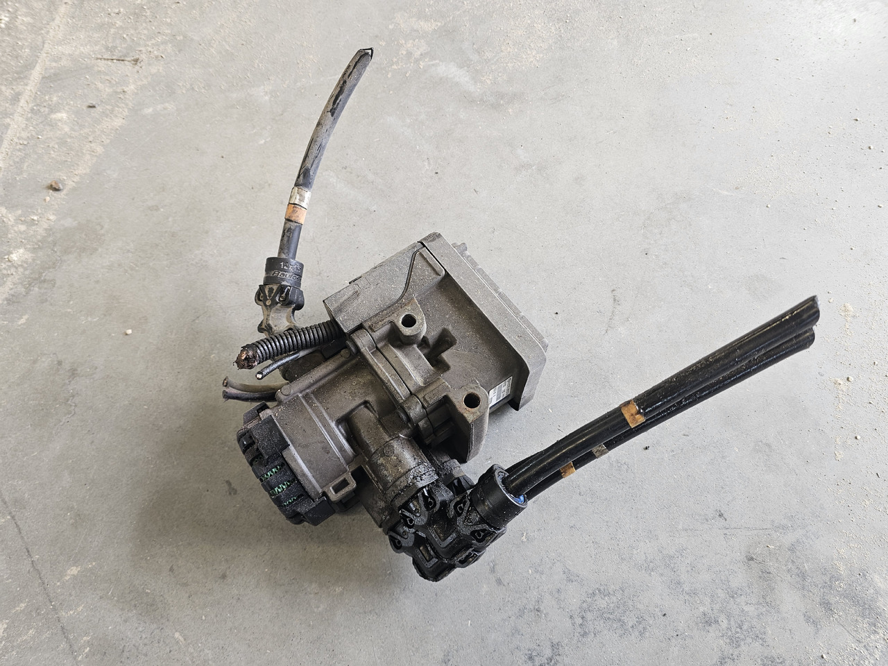 VOLVO FH FM / EBS BRAKE VALVE FRONT / 21122034 - Brzdový ventil: obrázok 4 VOLVO FH FM / EBS BRAKE VALVE FRONT / 21122034 - Brzdový ventil: obrázok 4