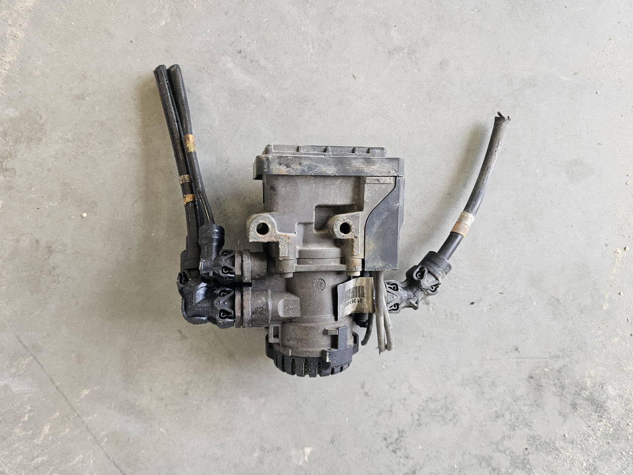 VOLVO FH FM / EBS BRAKE VALVE FRONT / 21122034 - Brzdový ventil: obrázok 2 VOLVO FH FM / EBS BRAKE VALVE FRONT / 21122034 - Brzdový ventil: obrázok 2