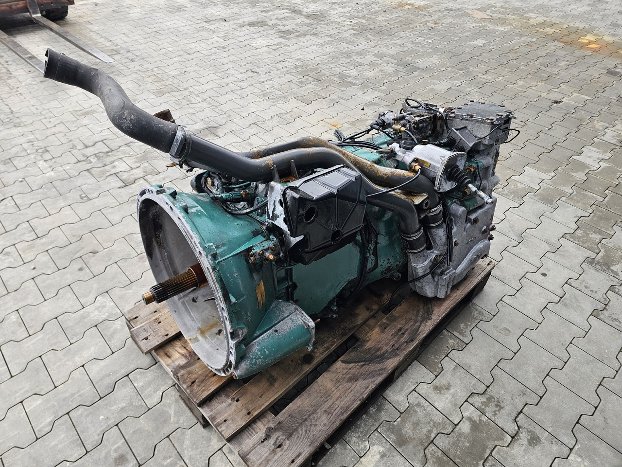 VOLVO FH13 FH16 / GEARBOX / RETARDER / VTO2814B / MANUAL / WORLDWIDE DELIVERY - Prevodovka: obrázok 4 VOLVO FH13 FH16 / GEARBOX / RETARDER / VTO2814B / MANUAL / WORLDWIDE DELIVERY - Prevodovka: obrázok 4