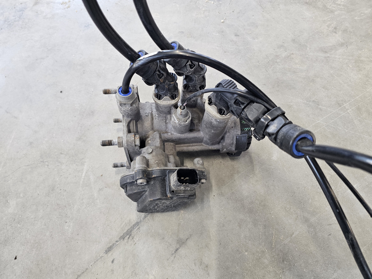 VOLVO FH4 FM4 / EBS BRAKE VALVE / 21114977 K028781 - Brzdový ventil: obrázok 4 VOLVO FH4 FM4 / EBS BRAKE VALVE / 21114977 K028781 - Brzdový ventil: obrázok 4