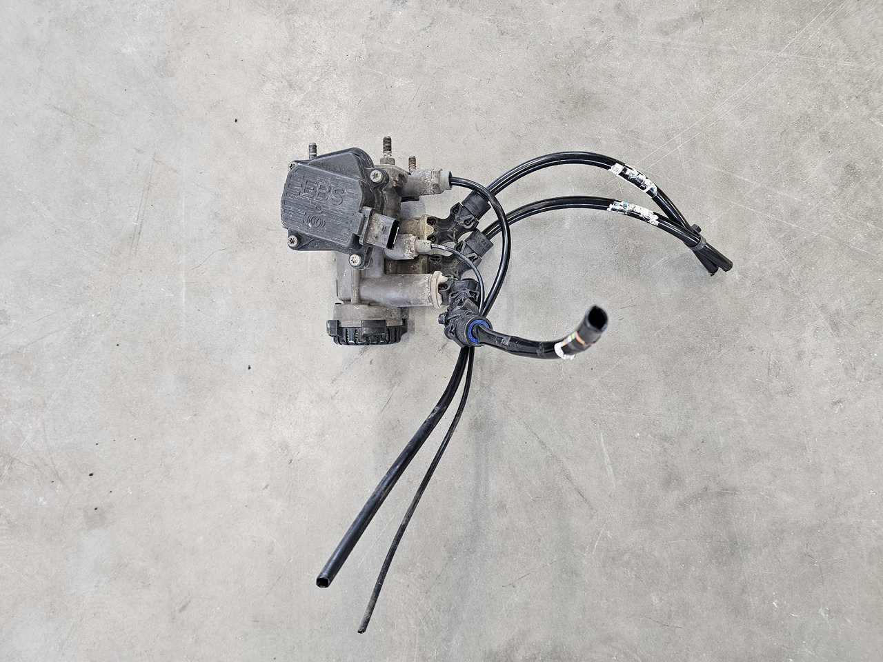 VOLVO FH4 FM4 / EBS BRAKE VALVE / 21114977 K028781 - Brzdový ventil: obrázok 2 VOLVO FH4 FM4 / EBS BRAKE VALVE / 21114977 K028781 - Brzdový ventil: obrázok 2