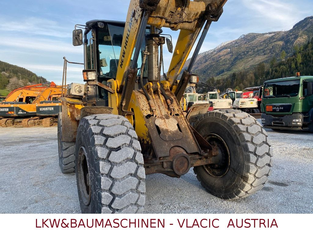 New Holland W190 B New Holland W190 B - Kolesový nakladač: obrázok 3 New Holland W190 B New Holland W190 B - Kolesový nakladač: obrázok 3