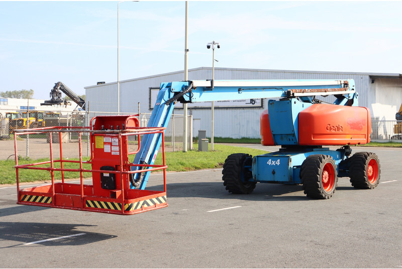 Genie Z-80/60 - Kĺbová pracovná plošina: obrázok 4 Genie Z-80/60 - Kĺbová pracovná plošina: obrázok 4