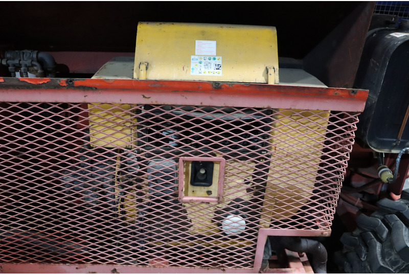 Holland lift 195DL25/S - Samohybná plošiny: obrázok 2 Holland lift 195DL25/S - Samohybná plošiny: obrázok 2