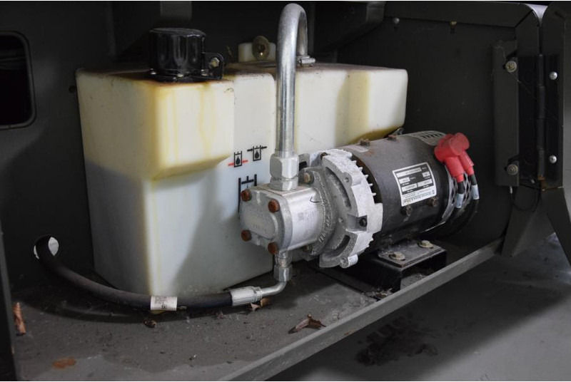 Samohybná plošiny JLG M3369: obrázok 10