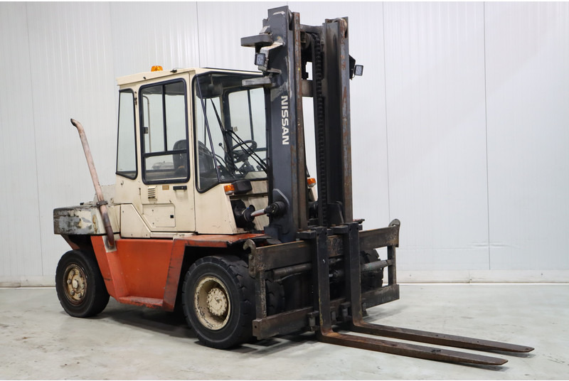 Nissan VF05H70U - Dieselový vysokozdvižný vozík: obrázok 1 Nissan VF05H70U - Dieselový vysokozdvižný vozík: obrázok 1