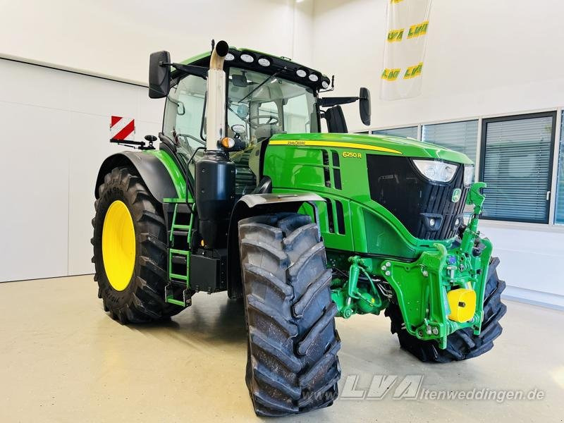 John Deere 6250R CommandPro - Traktor: obrázok 2 John Deere 6250R CommandPro - Traktor: obrázok 2