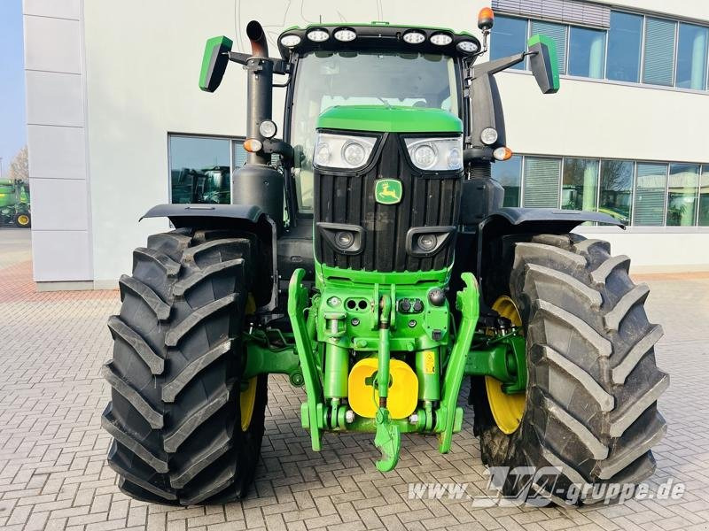 John Deere 6R 250 - Traktor: obrázok 5 John Deere 6R 250 - Traktor: obrázok 5
