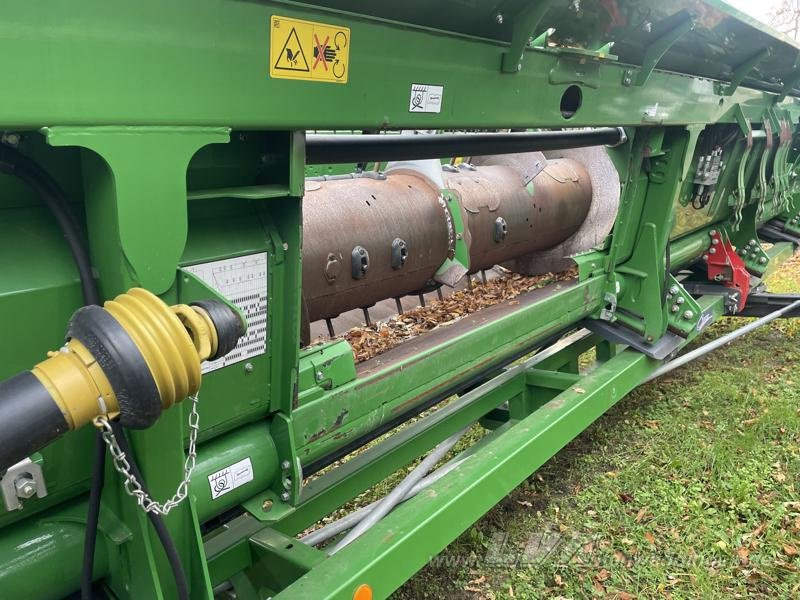 John Deere 735X - Adaptér na obilie: obrázok 3 John Deere 735X - Adaptér na obilie: obrázok 3