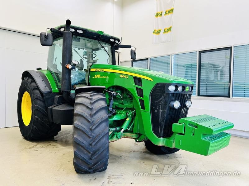 John Deere 8295R - Traktor: obrázok 4 John Deere 8295R - Traktor: obrázok 4