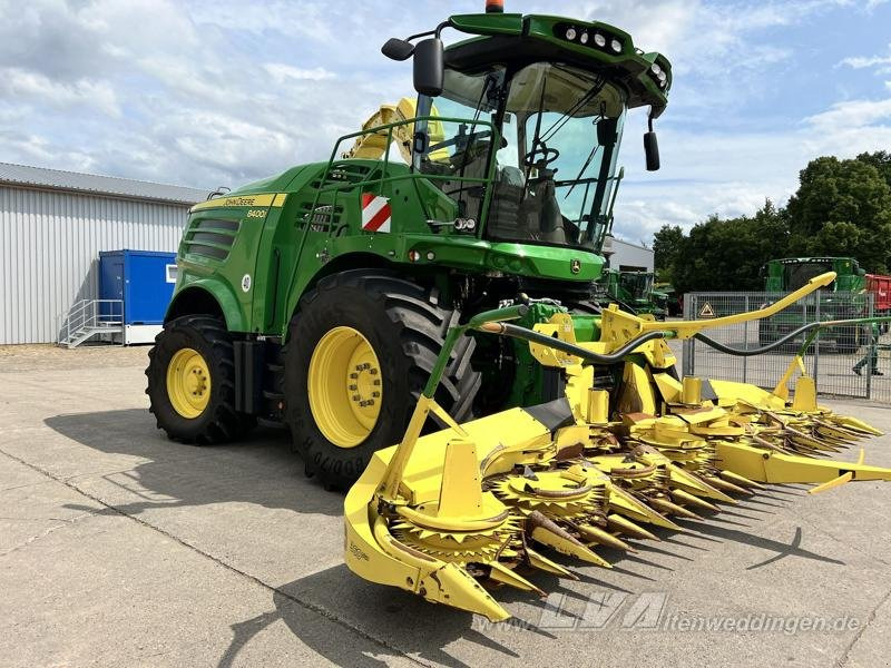 John Deere 8400 - Samohybná rezačka: obrázok 2 John Deere 8400 - Samohybná rezačka: obrázok 2