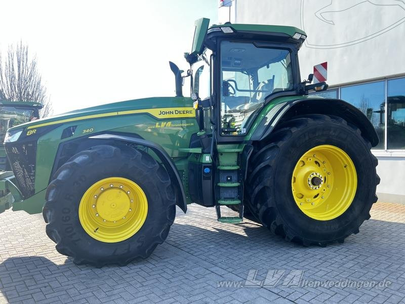 John Deere 8R 340 - Traktor: obrázok 5 John Deere 8R 340 - Traktor: obrázok 5