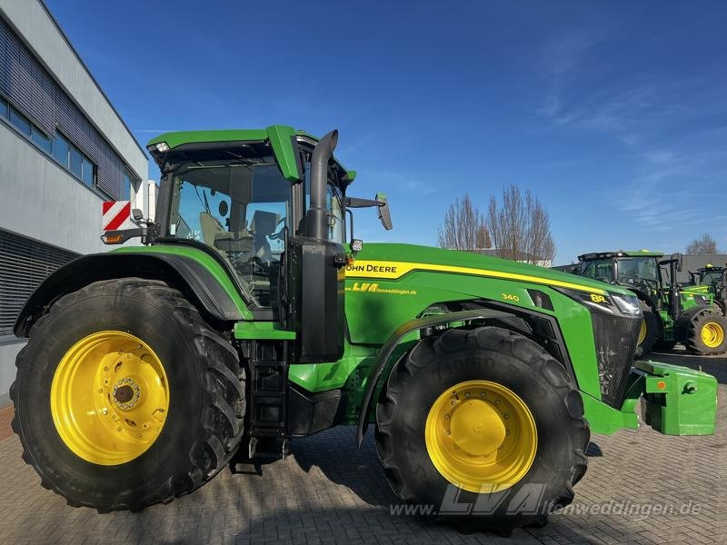 John Deere 8R 340 - Traktor: obrázok 4 John Deere 8R 340 - Traktor: obrázok 4