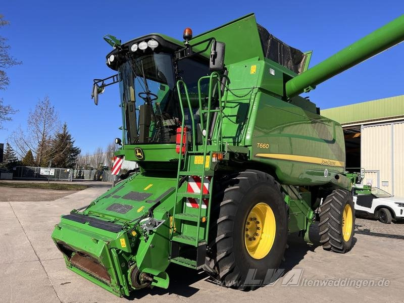 John Deere T660 - Obilný kombajn: obrázok 3 John Deere T660 - Obilný kombajn: obrázok 3