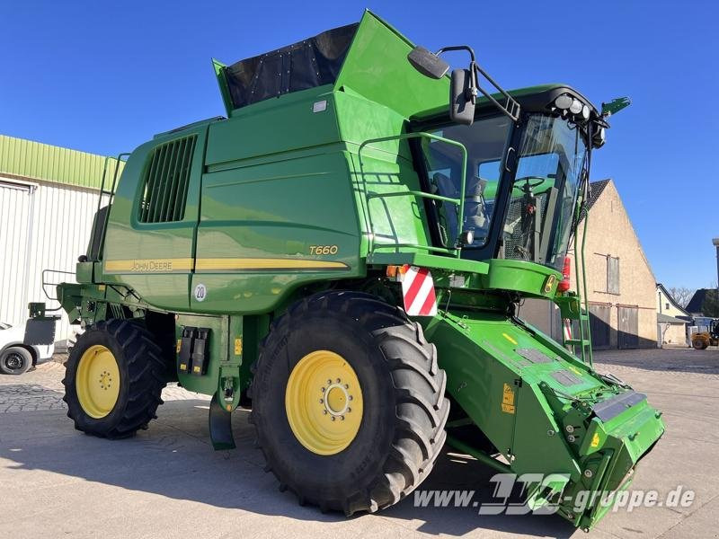 John Deere T660 - Obilný kombajn: obrázok 2 John Deere T660 - Obilný kombajn: obrázok 2