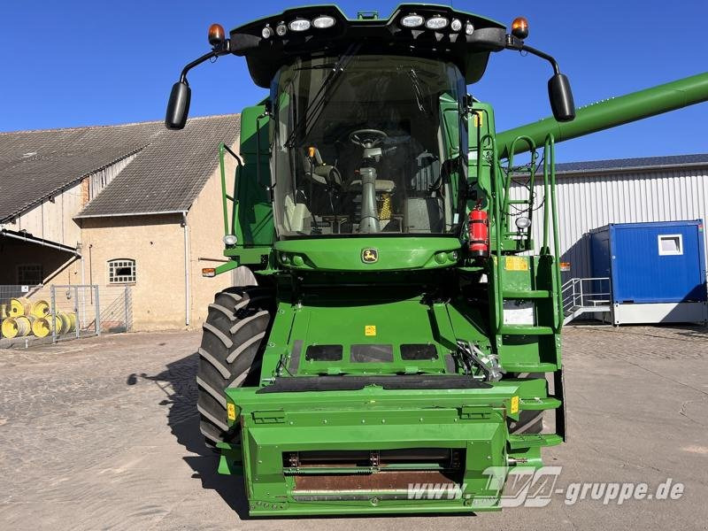 John Deere W550 - Obilný kombajn: obrázok 4 John Deere W550 - Obilný kombajn: obrázok 4
